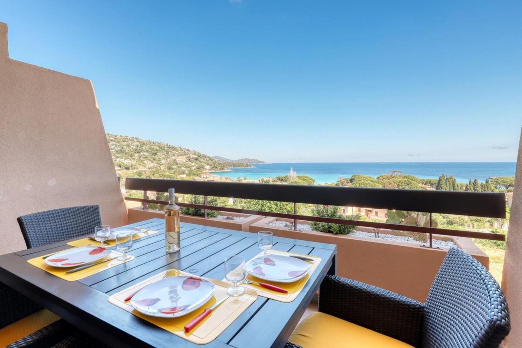Apartment T2 Sea View In Saint-clair - Rated 3 *