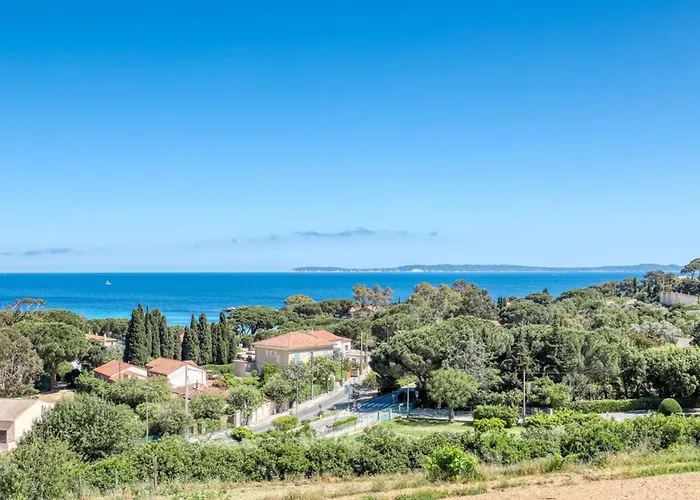 T2 Sea View In Saint-Clair - Rated 3