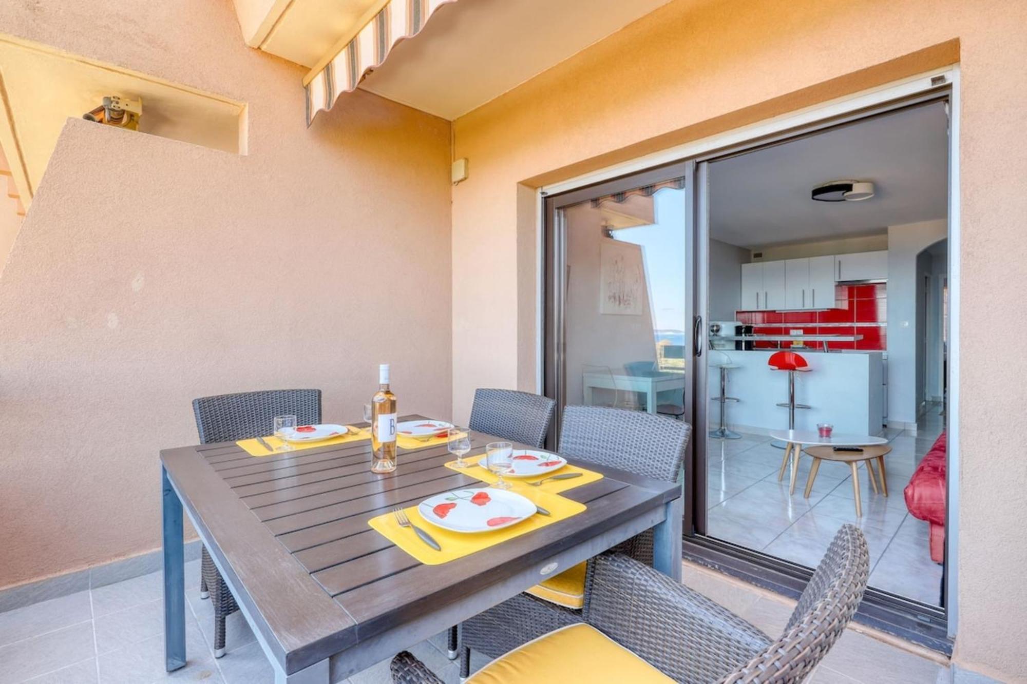 T2 Sea View In Saint-clair - Rated 3